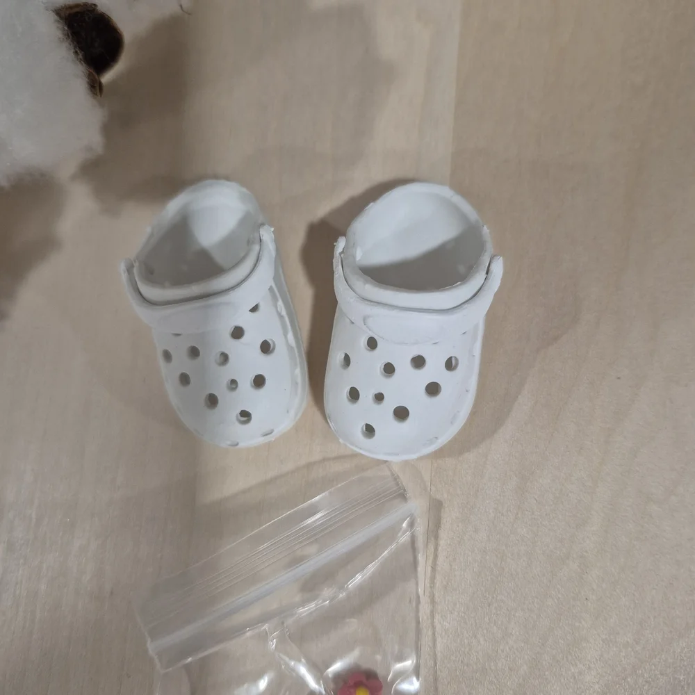 🎊🎊NEW🎊🎊 ADORABLE!! LABUBU Crocs and Charms In WHITE